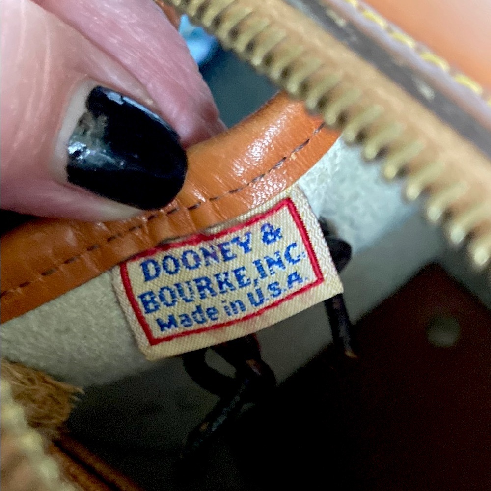 Dooney & Bourke Orange and Cream Leather Bag - Picture 11 of 12